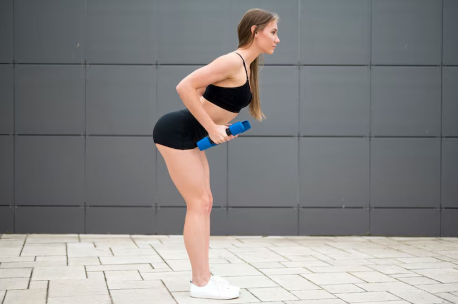 Cara Melakukan Tricep Kickbacks.jpg